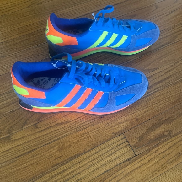 Adidas - Picture 3 of 3